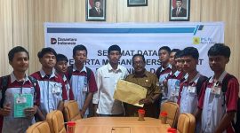 Para peserta magang bersertifikat (Tim)